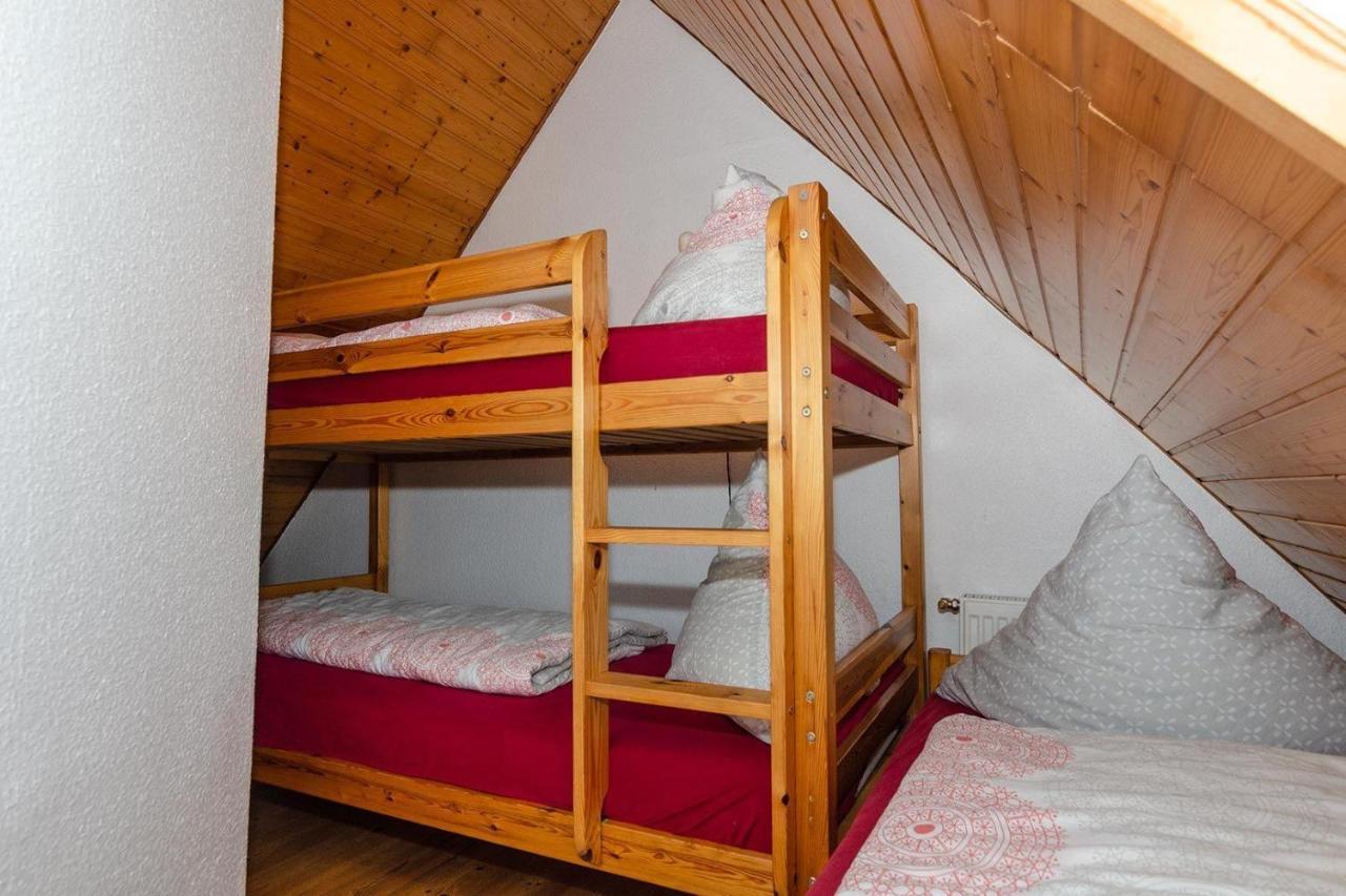 3-R-Ferienwohnung-Fuer-4-Personen-In-Schaprode-Auf-Ruegen-Zi3 ภายนอก รูปภาพ