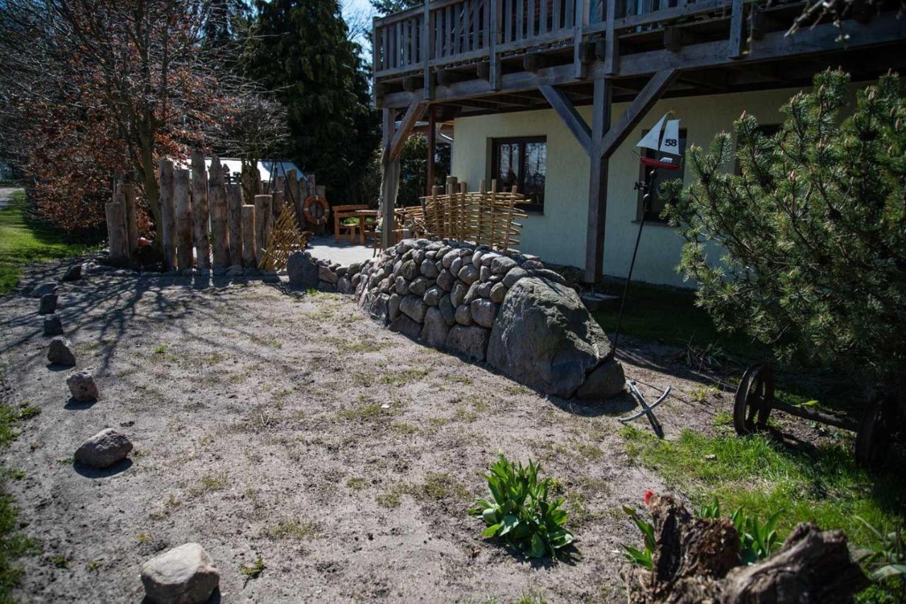 3-R-Ferienwohnung-Fuer-4-Personen-In-Schaprode-Auf-Ruegen-Zi3 ภายนอก รูปภาพ